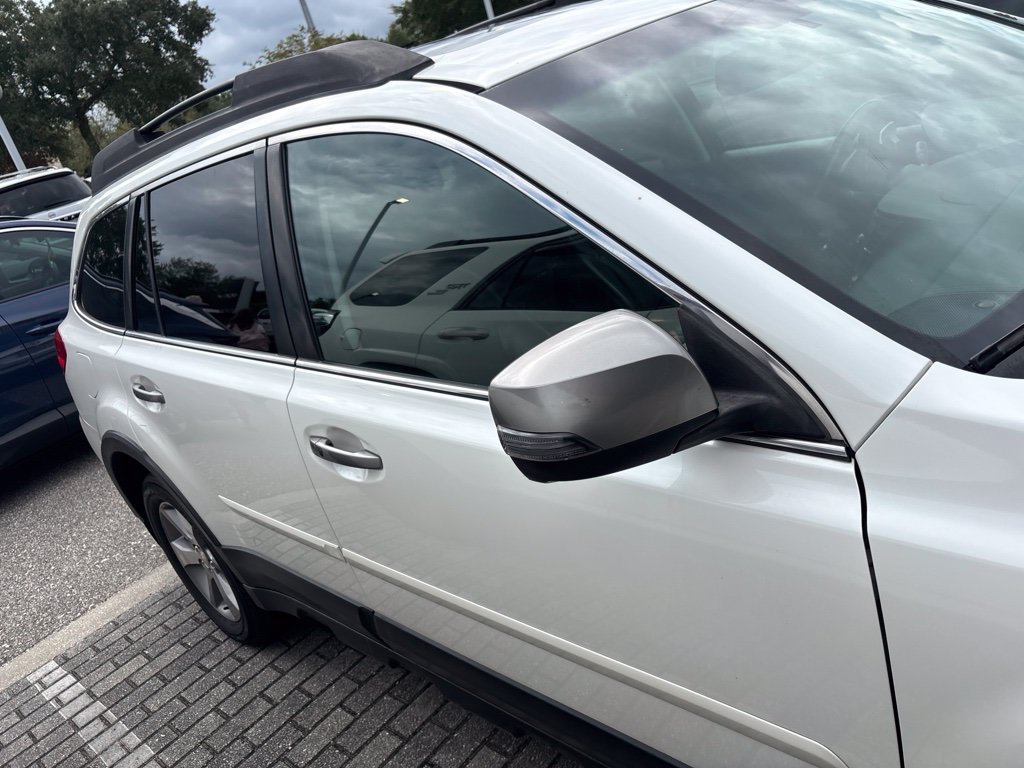 Used 2014 Subaru Outback 2.5i Limited AWD/4WD image 4