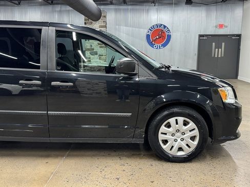 Used 2016 Dodge Grand Caravan American Value Package image 17