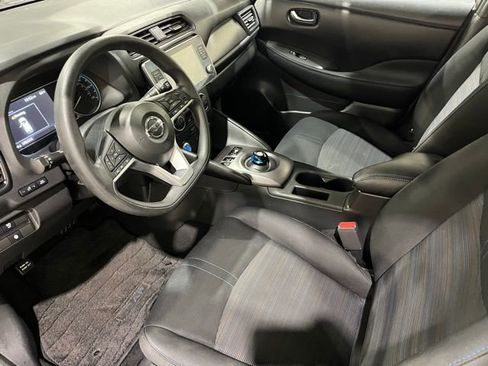 Used 2022 Nissan Leaf S image 14