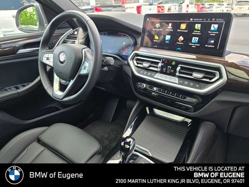 Used 2025 BMW X4 xDrive30i AWD/4WD image 12