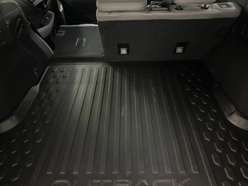 Used 2023 Subaru Outback Limited image 34