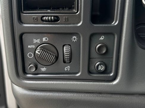 Used 2006 Chevrolet Silverado 1500 LT w/ Onstar Plus Package RWD image 14