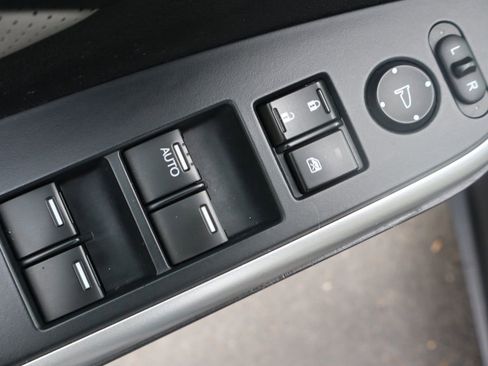 Used 2015 Honda CR-V Touring image 27