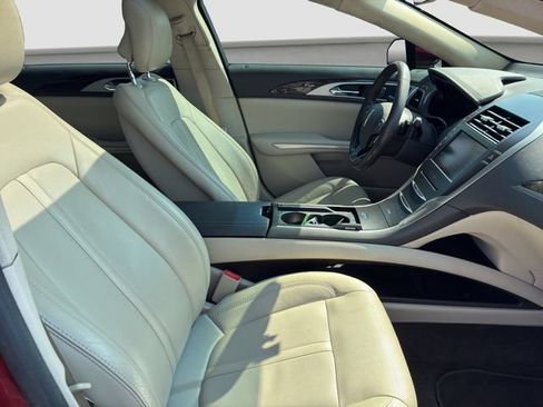 Used 2016 Lincoln MKZ w/ Equipment Group 300A Reserve FWD image 9