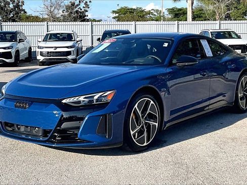 Used 2023 Audi RS e-tron GT w/ Carbon Performance Package image 9