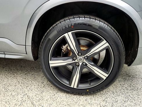 Used 2017 Volvo XC90 T8 R-Design w/ Vision Package image 9