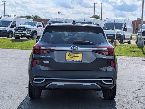 Used 2021 Kia Seltos EX AWD/4WD image 6