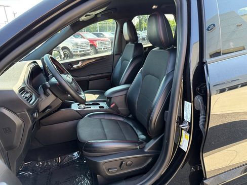 Certified 2023 Ford Escape ST-Line w/ Tech Pack #1 FWD image 11