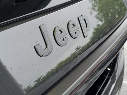 New 2026 Jeep Grand Wagoneer L Summit AWD/4WD image 5