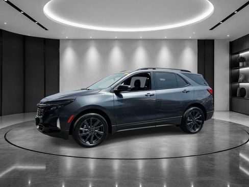 Used 2023 Chevrolet Equinox RS AWD/4WD image 4