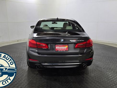 Used 2018 BMW 530e xDrive w/ Premium Package 2 image 6