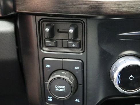 Used 2023 Ford F250 Lariat w/ Lariat Ultimate Package AWD/4WD image 35