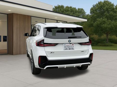 Used 2025 BMW X1 xDrive28i w/ Premium Package image 11