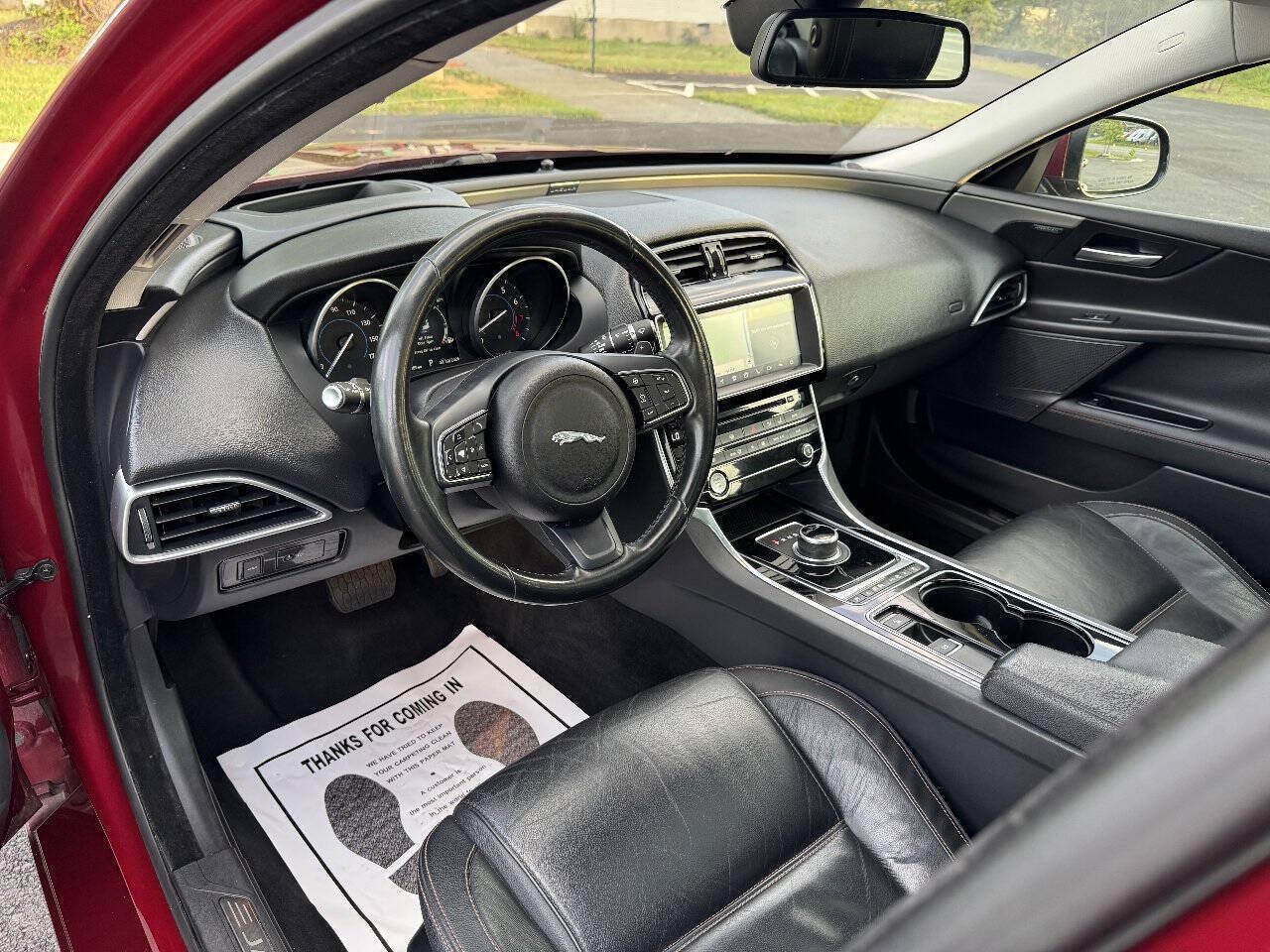 Used 2017 Jaguar XE Prestige RWD image 9