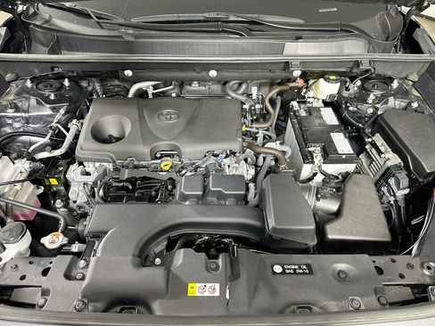 Used 2025 Toyota RAV4 XLE FWD image 9
