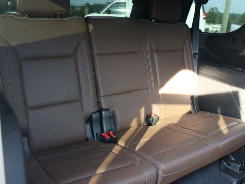 Used 2021 Chevrolet Tahoe High Country w/ Premium Package AWD/4WD image 41