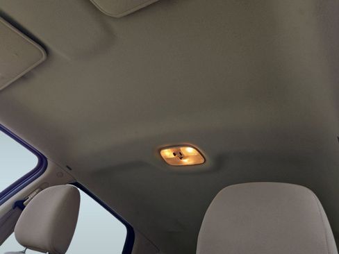 Used 2006 Mercury Mariner Convenience image 25