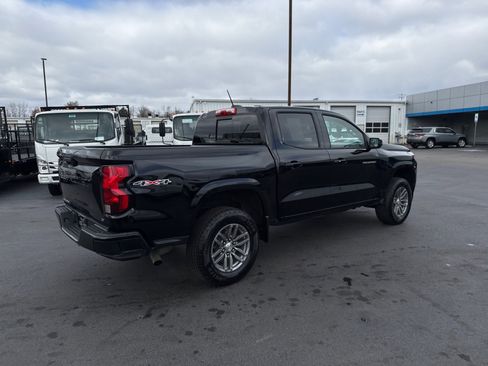 Used 2023 Chevrolet Colorado LT w/ LT Convenience Package image 3