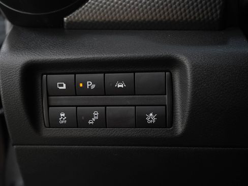 Used 2020 Nissan Kicks S FWD image 23