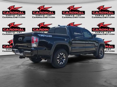 Used 2023 Toyota Tacoma TRD Off-Road w/ Technology Package AWD/4WD image 3