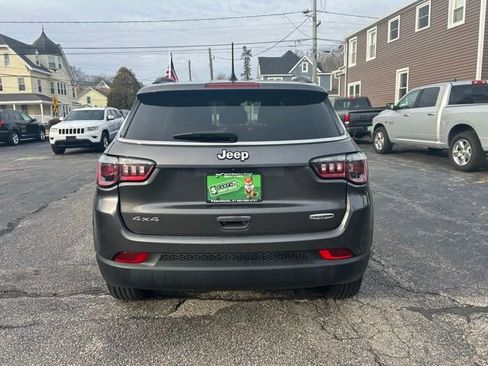 Used 2022 Jeep Compass Latitude w/ Sun and Sound Group image 10