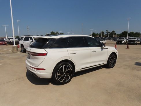 Used 2023 Lincoln Corsair Grand Touring w/ Equipment Group 301A AWD/4WD image 11