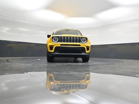 Used 2023 Jeep Renegade Latitude image 52