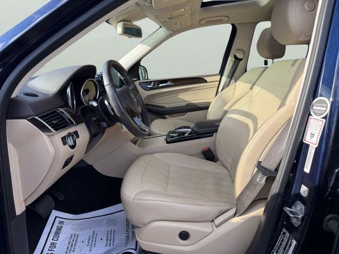 Used 2018 Mercedes-Benz GLS 450 GLS 450 w/ Premium Package image 24