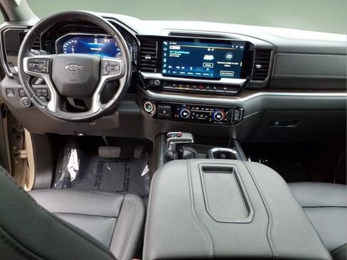 Used 2022 Chevrolet Silverado 1500 LT Trail Boss w/ LT Trail Boss Premium Package AWD/4WD image 14