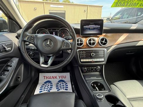 Used 2018 Mercedes-Benz GLA 250 4MATIC image 8