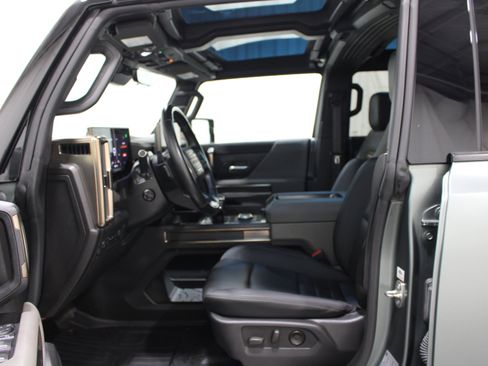 Used 2024 GMC Hummer EV 3X AWD/4WD image 3