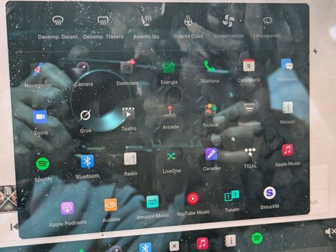 Used 2023 Tesla Model 3 Standard Range image 10