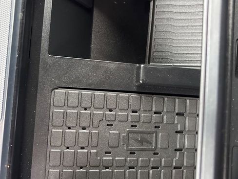 Used 2024 Ford F450 Platinum w/ FX4 Off-Road Package image 22