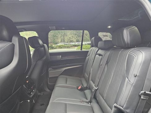 New 2026 Cadillac Vistiq Luxury image 19