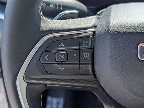 Used 2025 Jeep Grand Cherokee L Altitude AWD/4WD image 17