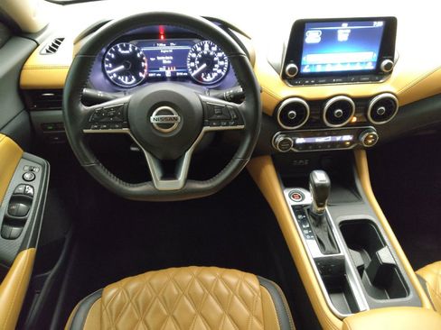 Used 2022 Nissan Sentra SV w/ SV Premium Package FWD image 22