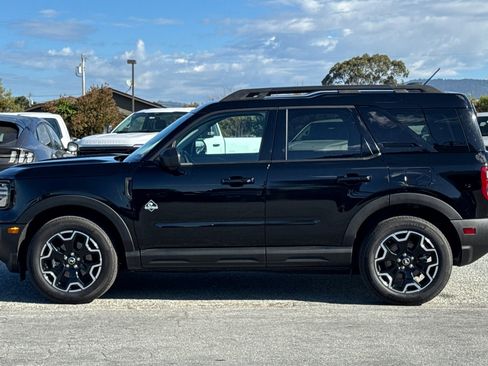 Used 2025 Ford Bronco Sport Outer Banks w/ Outer Banks Tech Package+ AWD/4WD image 2