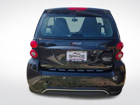 Used 2016 smart fortwo passion RWD image 6