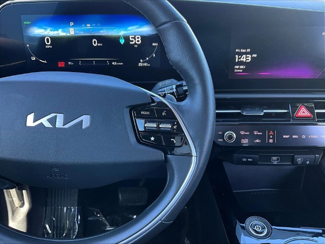 Certified 2024 Kia Niro Wind w/ Wind Preserve Package FWD image 14