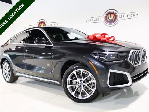 Used 2022 BMW X6 xDrive40i w/ Parking Assistance Package image 1