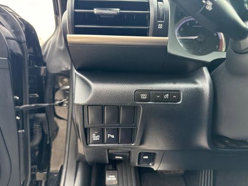 Used 2015 Lexus RC 350 w/ Navigation System Package RWD image 24