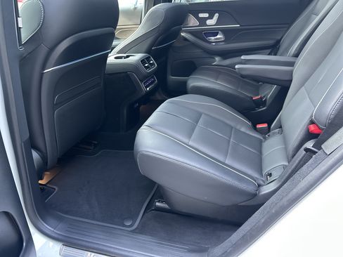 Certified 2025 Mercedes-Benz GLS 580 4MATIC image 41