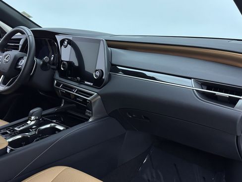 Used 2025 Lexus RX 350 FWD w/ Technology Package image 35