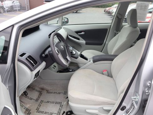 Used 2011 Toyota Prius Three w/ Navigation Pkg FWD image 18