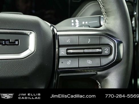 Used 2025 GMC Yukon Denali Ultimate image 12
