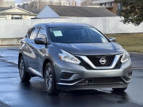 Used 2018 Nissan Murano S image 2