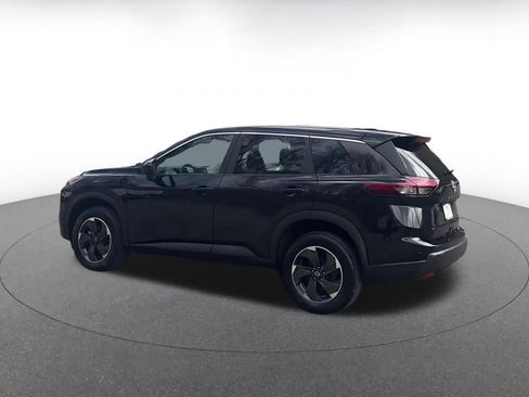 Used 2025 Nissan Rogue SV image 10