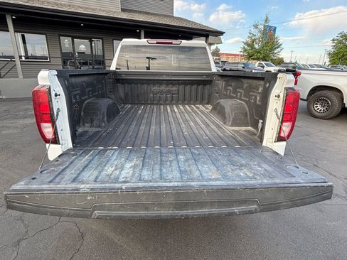 Used 2023 GMC Sierra 1500 SLE w/ X31 Off-Road Package AWD/4WD image 5