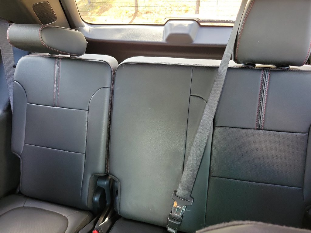 Used 2023 Chevrolet Traverse RS w/ LPO, Floor Liner Package FWD image 16