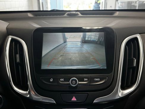 Used 2018 Chevrolet Equinox LT w/ Sun & Infotainment Package AWD/4WD image 22